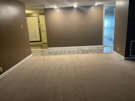 493 Canberra Dr, Unit 493 in Knoxville, TN - Building Photo