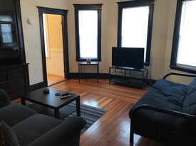 294 Highland Ave, Unit 2 Apartamentos