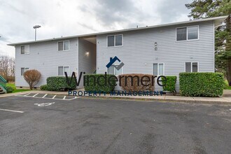 106 S Main St in Coupeville, WA - Foto de edificio - Building Photo