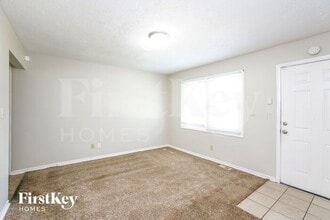 2910 Heatherlea Dr in Indianapolis, IN - Building Photo - Building Photo