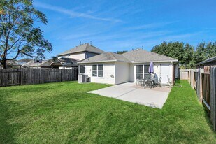 19931 Roycroft Ln in Richmond, TX - Building Photo