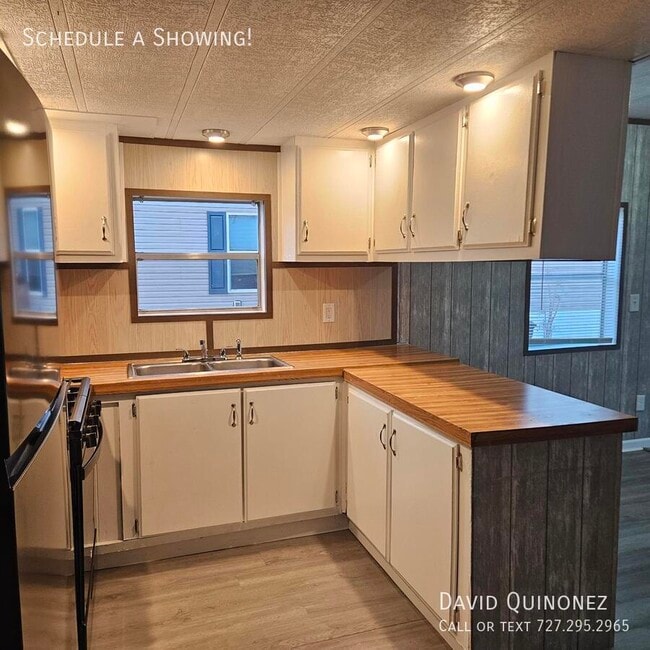 5515 Squiredale Ln in Fort Wayne, IN - Building Photo - Building Photo