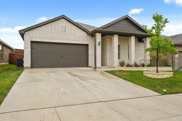 8737 Wildwest Dr in Fort Worth, TX - Building Photo - Building Photo