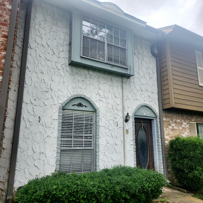 property at 3862 Laura Leigh Dr