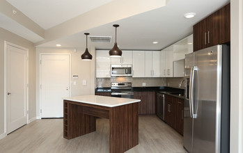 Bishops Place in West Hartford, CT - Building Photo - Interior Photo