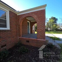 106 E Wilburn Ave in Greenville, SC - Building Photo - Building Photo