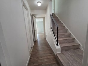 11 Napa Valley Rd in Gaithersburg, MD - Building Photo - Building Photo