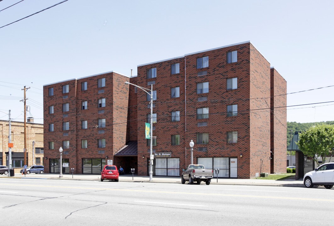 PRV Manor in Beaver Falls, PA - Foto de edificio