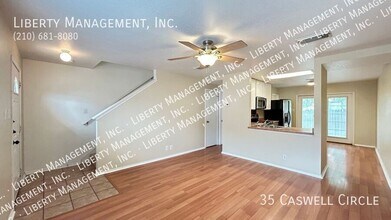 35 Caswell Cir in San Antonio, TX - Building Photo - Building Photo