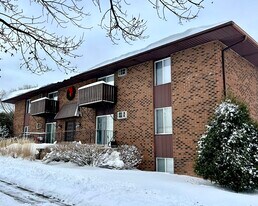 1614 E Harding Dr in Appleton, WI - Building Photo