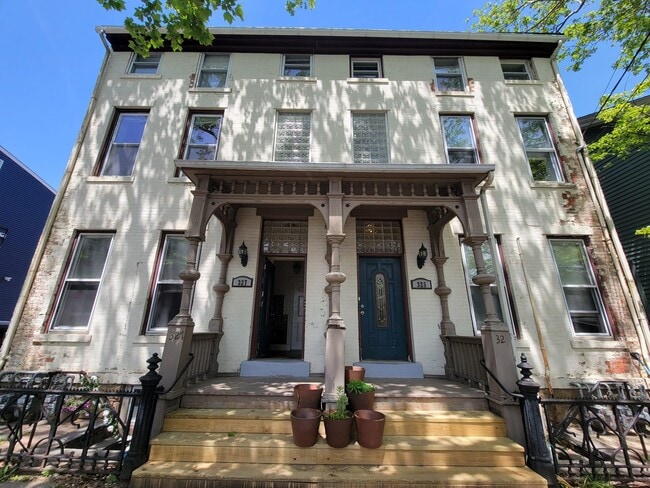 325 Saint John St, Unit A