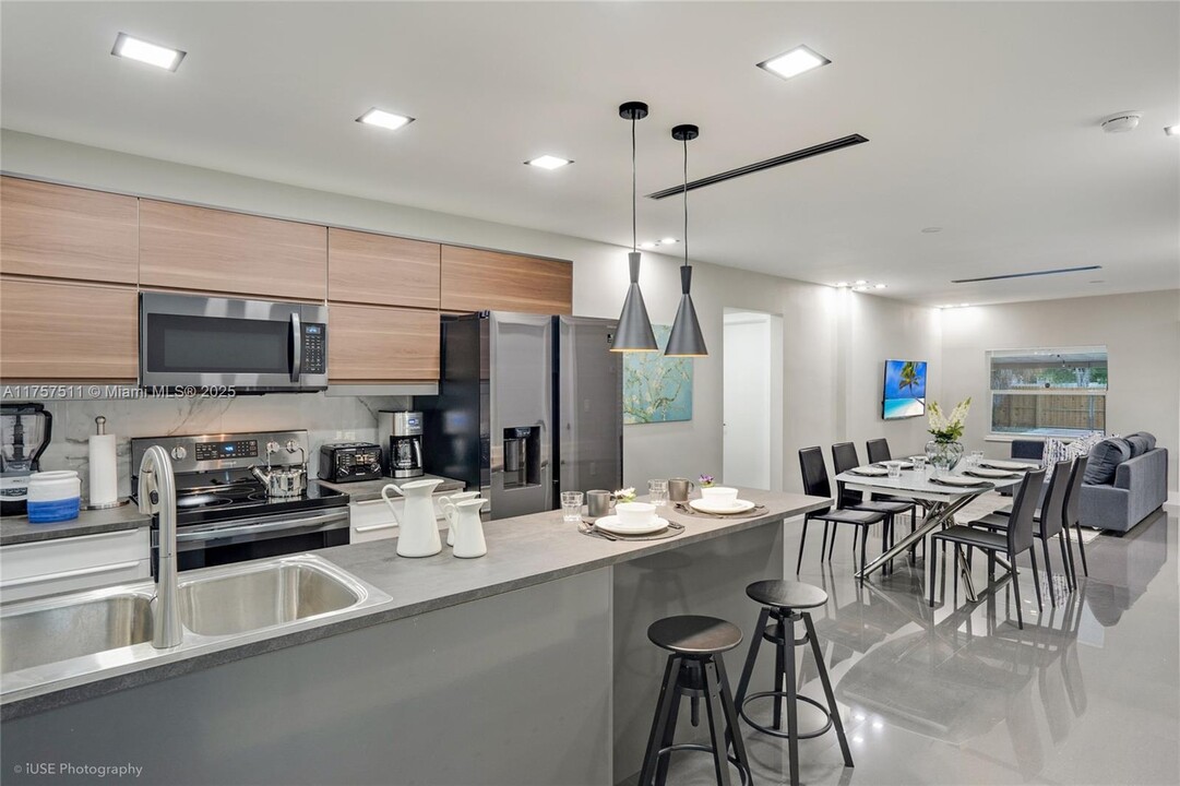 5730 NW 5th Ave in Miami, FL - Building Photo