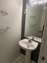 5357 SW 125th Ave in Miramar, FL - Foto de edificio - Building Photo