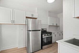 3049 W Berteau Ave in Chicago, IL - Building Photo - Building Photo