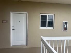 7700 Camino Real in Miami, FL - Building Photo