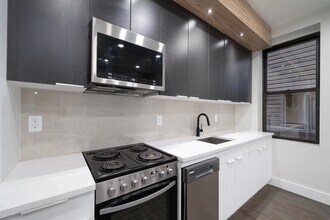 63-65 Irving St in Jersey City, NJ - Building Photo - Building Photo