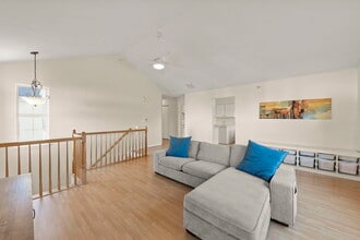 2513 Dickens Dr in Aurora, IL - Foto de edificio - Building Photo