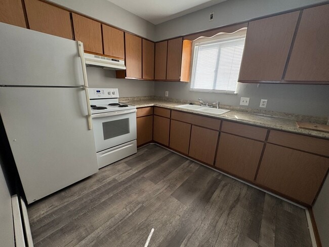 property at 3935 W Sylvania Ave