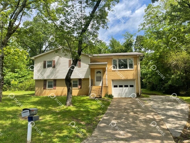 property at 3712 Fox Trail Cir NW