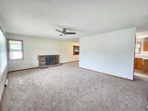 11402 E 7th Ave in Spokane Valley, WA - Building Photo - Building Photo
