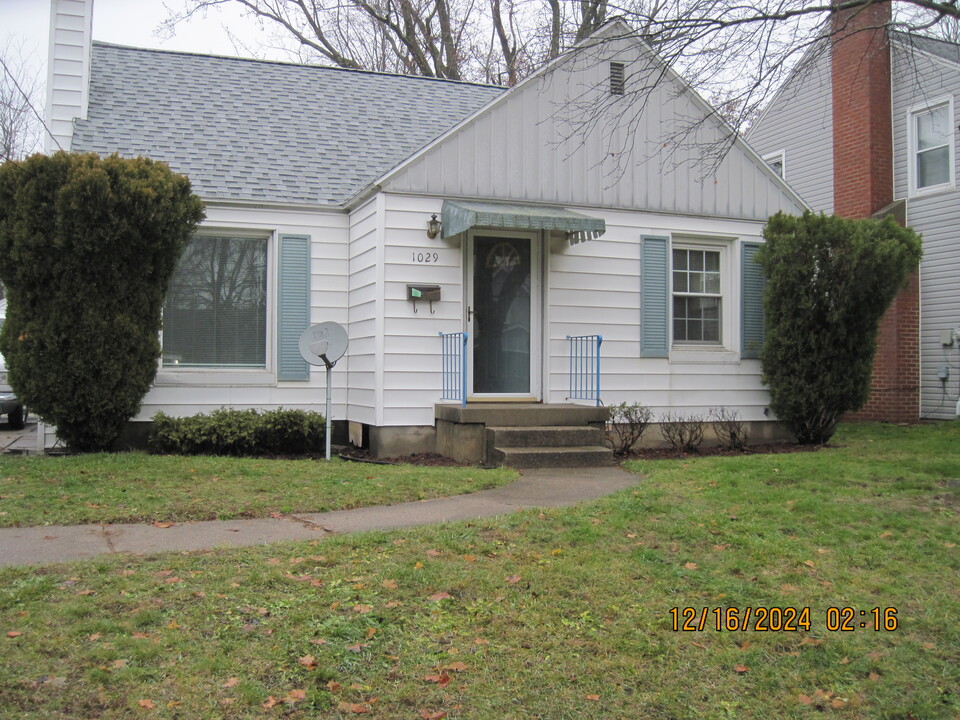 1029 Edna St SE in Grand Rapids, MI - Building Photo