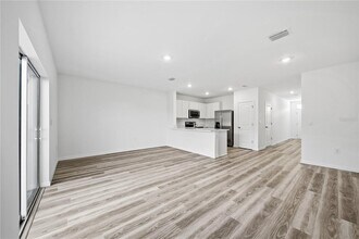 32495 Midsummer Night Ln in Wesley Chapel, FL - Building Photo - Building Photo