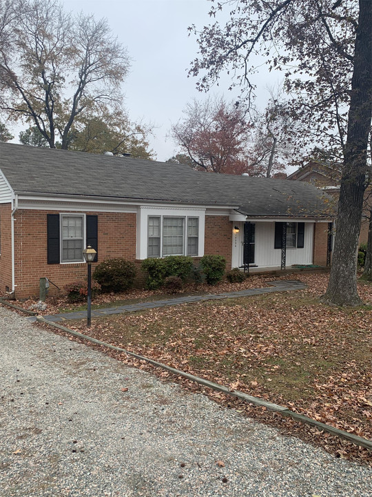 10532 Ashburn Rd in Richmond, VA - Building Photo
