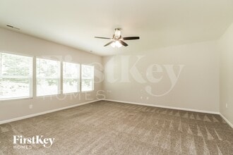 8000 Camden Crossing in Lowell, NC - Foto de edificio - Building Photo