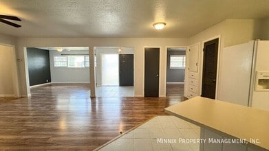 3816 44th St in Lubbock, TX - Foto de edificio - Building Photo
