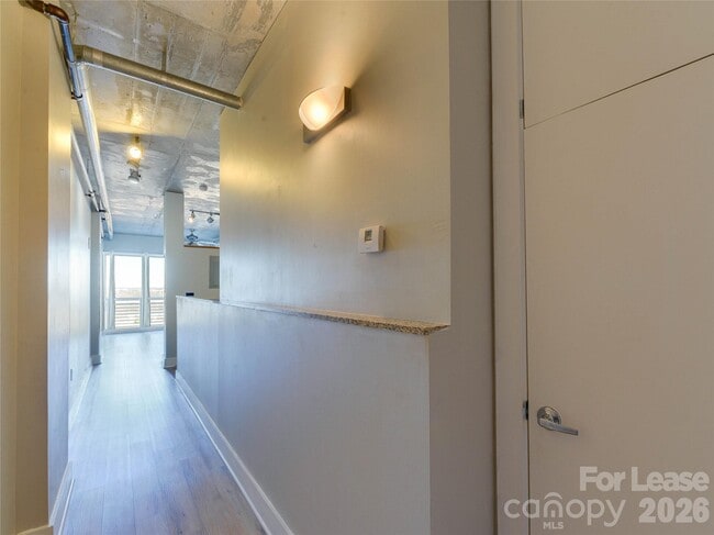 505 E 6th St in Charlotte, NC - Foto de edificio - Building Photo