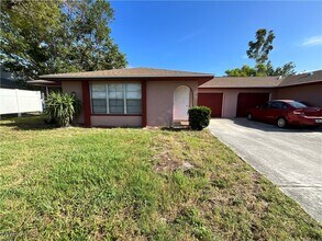 7675 Winged Foot Dr in Ft. Myers, FL - Building Photo - Building Photo