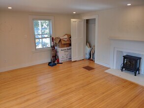 75 Lincoln St in Waltham, MA - Foto de edificio - Building Photo