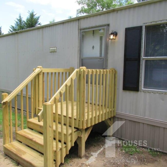 1395 New Cut Rd in Spartanburg, SC - Building Photo - Building Photo