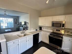 3213 Mannington Dr in Charlotte, NC - Building Photo - Building Photo