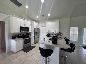 1210 SW 10th Terrace in Cape Coral, FL - Building Photo - Building Photo