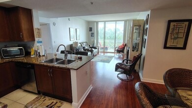 450 N Federal Hwy, Unit 807 in Boynton Beach, FL - Foto de edificio - Building Photo