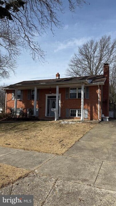 297 Kesselring Ave in Dover, DE - Building Photo