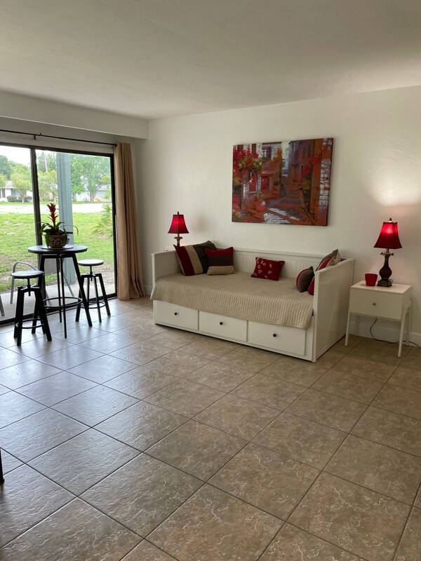 property at 173 Palm View Ct