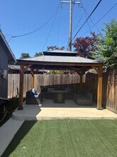 1511 Deerwood St in West Sacramento, CA - Building Photo - Building Photo