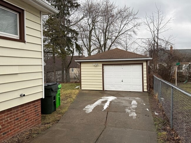 5409 E 131st St in Garfield Heights, OH - Building Photo - Building Photo