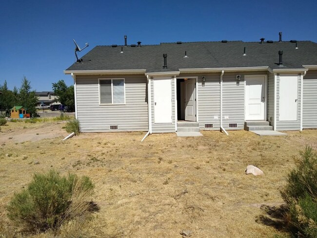 2703 North Mountain Valley Trail in Cedar City, UT - Building Photo - Building Photo