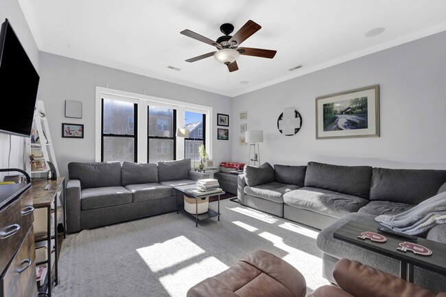 1608 W Byron St in Chicago, IL - Building Photo - Building Photo