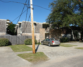 105 Raspberry St in Metairie, LA - Building Photo - Building Photo