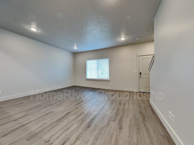 651 S 2400 W in Rexburg, ID - Building Photo - Building Photo