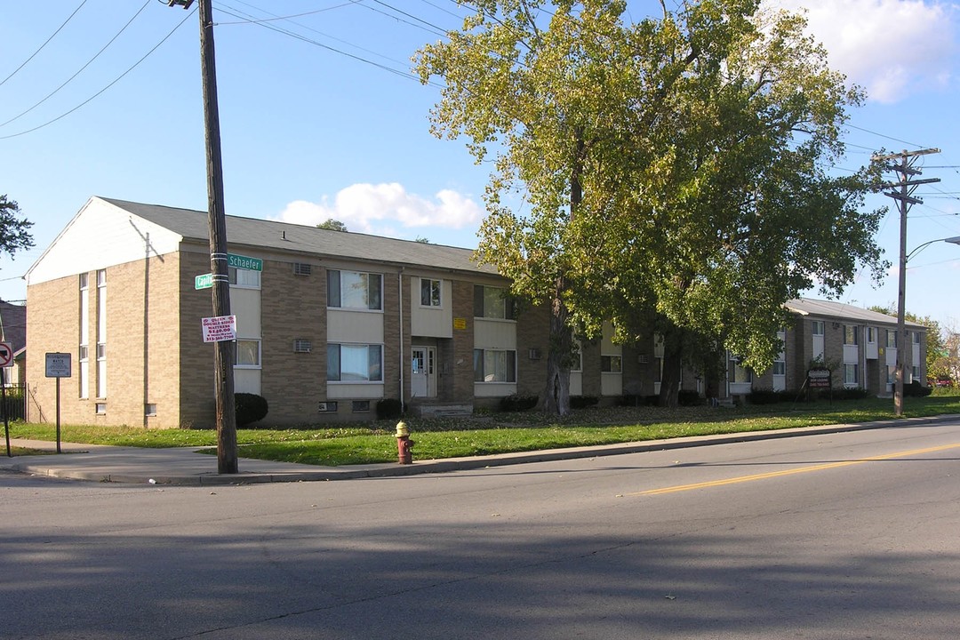 Schaefer Park Apartments in Detroit, MI - Building Photo