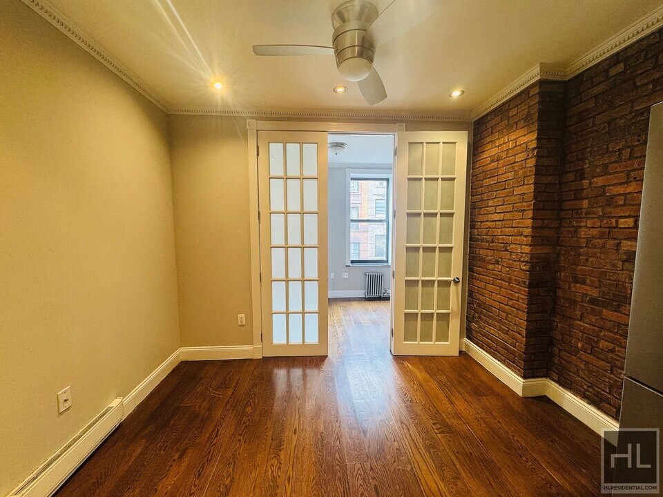 West 103rd Street in New York, NY - Building Photo