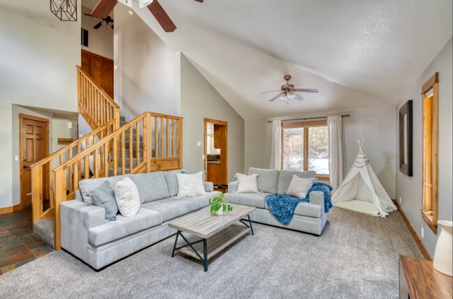 61497 Orion Dr in Bend, OR - Building Photo - Building Photo
