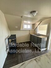 827 W Maple St in Milwaukee, WI - Building Photo - Building Photo