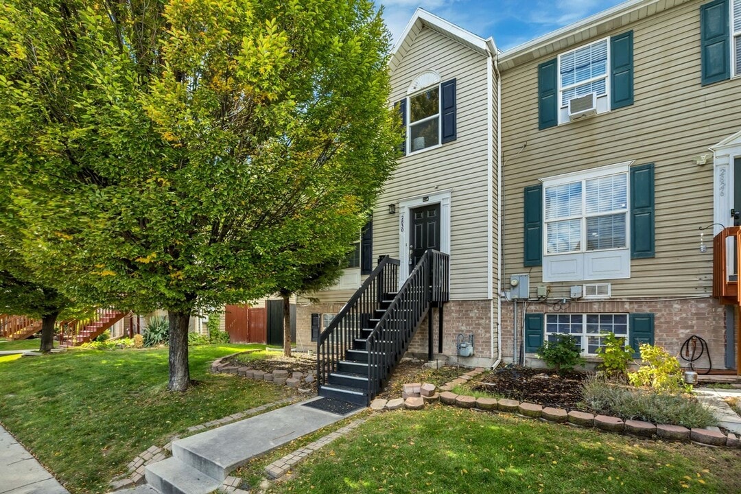 2830 Keltic Ct in West Valley City, UT - Building Photo