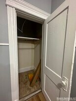 881 Huntington Ave, Unit 7 in Boston, MA - Building Photo